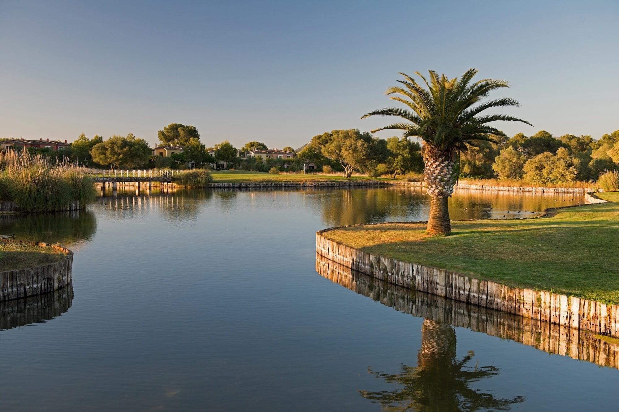 Golf Son Antem East